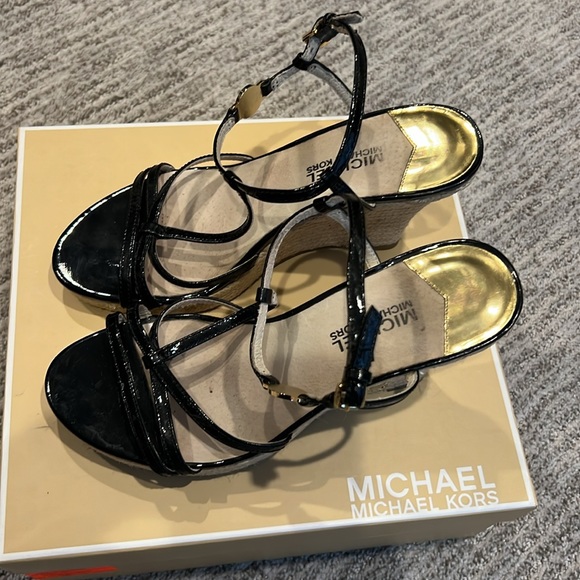 Michael Kors Sandals - Picture 3 of 7